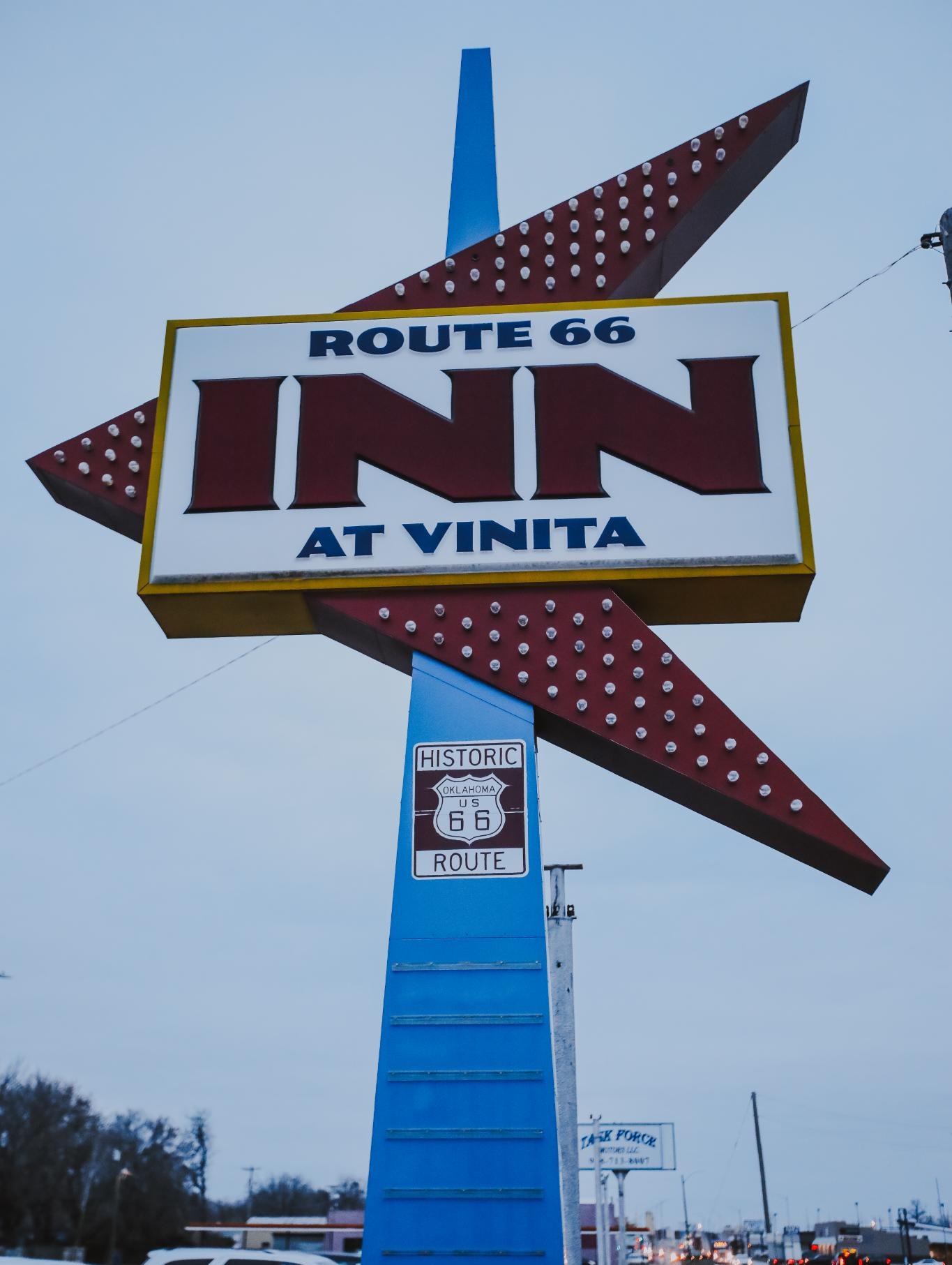 Route 66 Inn - Vinita, Oklahoma Custom Pylon with Chaser Bulbs and Double-Sided Cabinet
